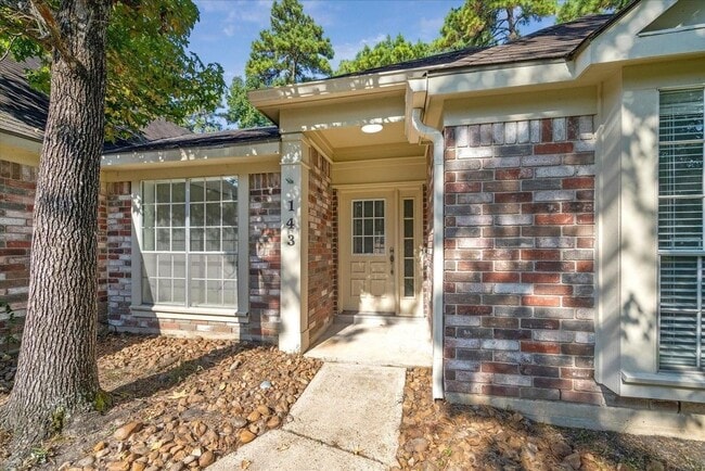 Building Photo - 143 W Village Knoll Cir