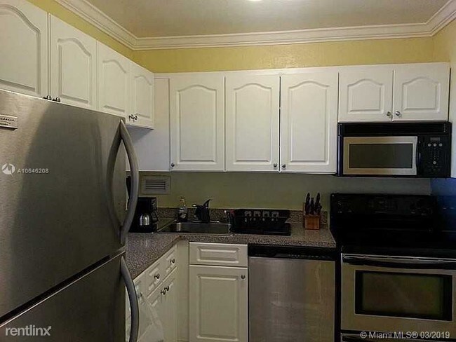 Building Photo - 1 br, 1 bath  - 1455 N Treasure Dr # 7