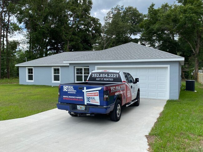 Foto del edificio - Desirable SE Ocala Neighborhood 4/2/2 *WON...