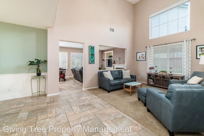 Building Photo - 4 br, 3 bath House - 2359 Merwin Dr.