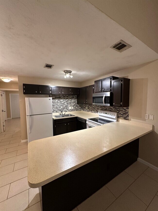 Foto del edificio - 1071 Ocala Rd