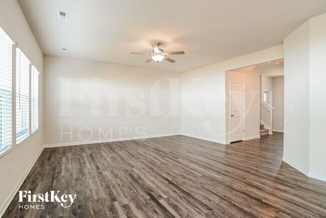 Foto del edificio - 2818 Curbstone Ln