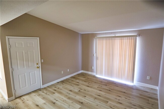 Foto del edificio - 5055 W Hacienda Ave