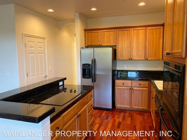 Building Photo - 3 br, 2.5 bath House - 16393 SW KESSLER LN