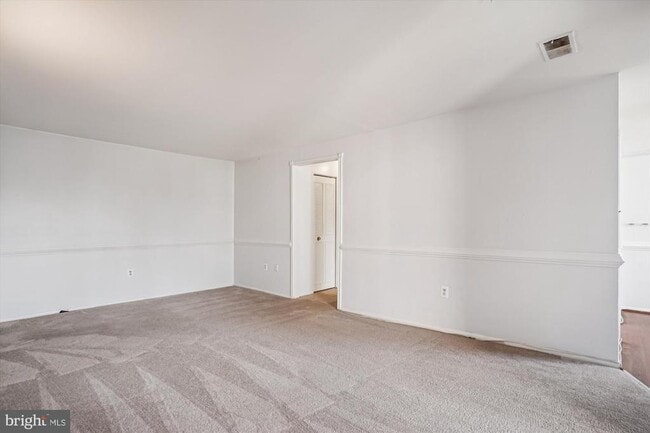 Building Photo - 3356 Woodburn Rd