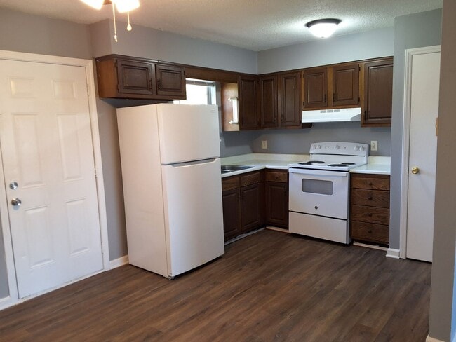 Foto del edificio - 310 Diecks Dr