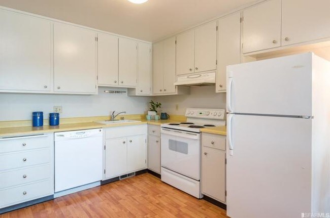 Building Photo - 1499 Shotwell St