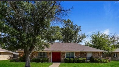 Building Photo - 604 Spring Willow Dr