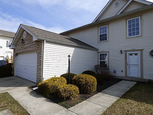 Primary Photo - Chatterton Commons Condo
