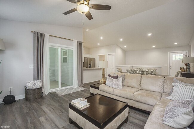Foto del edificio - 2 br, 2 bath Condo - 2056 Hailey Ct