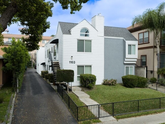 Building Photo - 1103 W Angeleno Ave