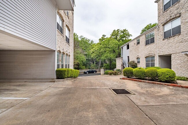 Foto del edificio - Amazing 2 Bedroom, 2 Bath Condo in Westfie...