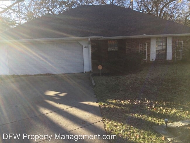 Foto del edificio - 3 br, 2 bath House - 6100 Paradise Dr