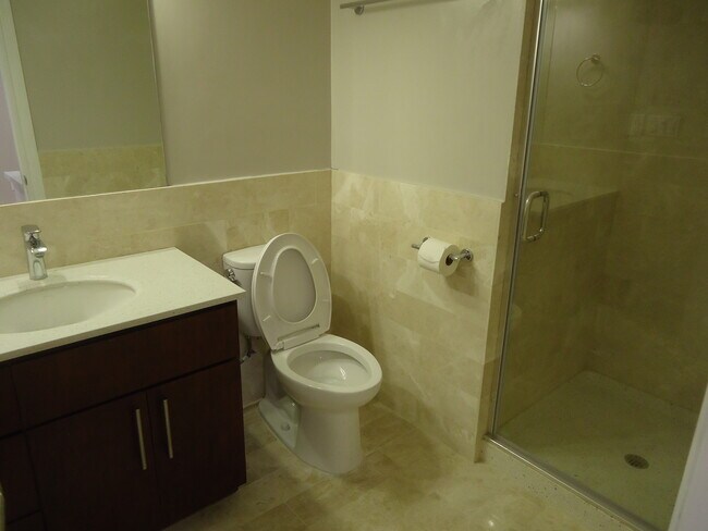 Baño - 1821 Blake St
