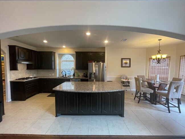 Building Photo - 509 Cavanal Hill Dr