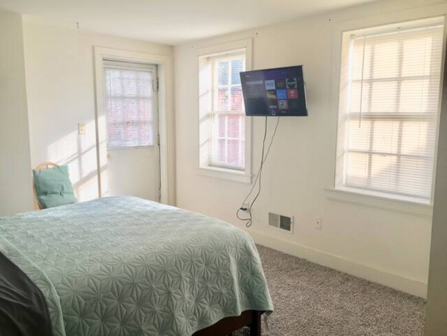 Foto del edificio - 816 W Lombard St