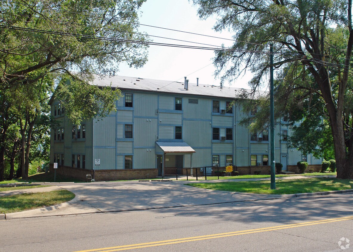 Building Photo - 1414 Mcarthur Ave