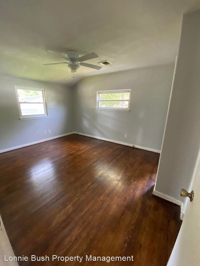 Building Photo - 3 br, 2.5 bath House - 1613 Tallwood Ct