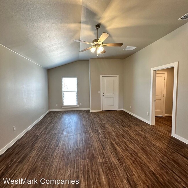 Building Photo - 3 br, 2 bath House - 2059 Kenwood Avenue