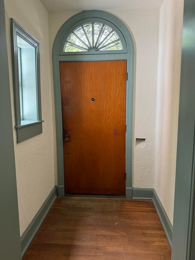 Foto del edificio - 1544 Peabody Ave