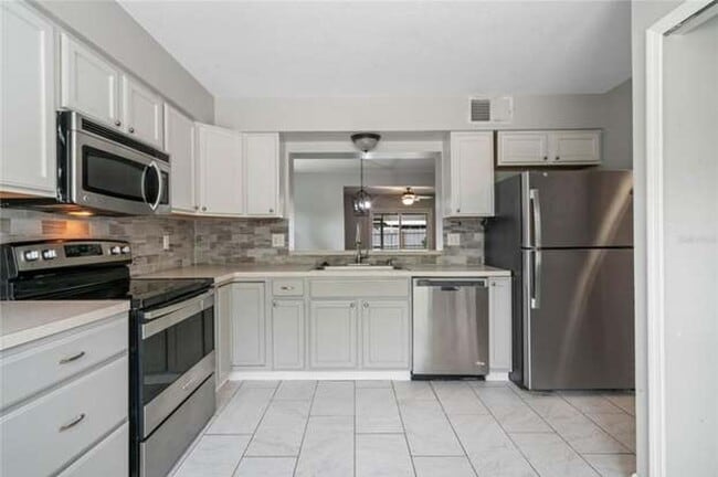 Building Photo - Brook Hollow Cir - 4400