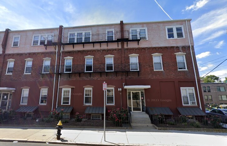 Foto del edificio - 180 North Beacon St