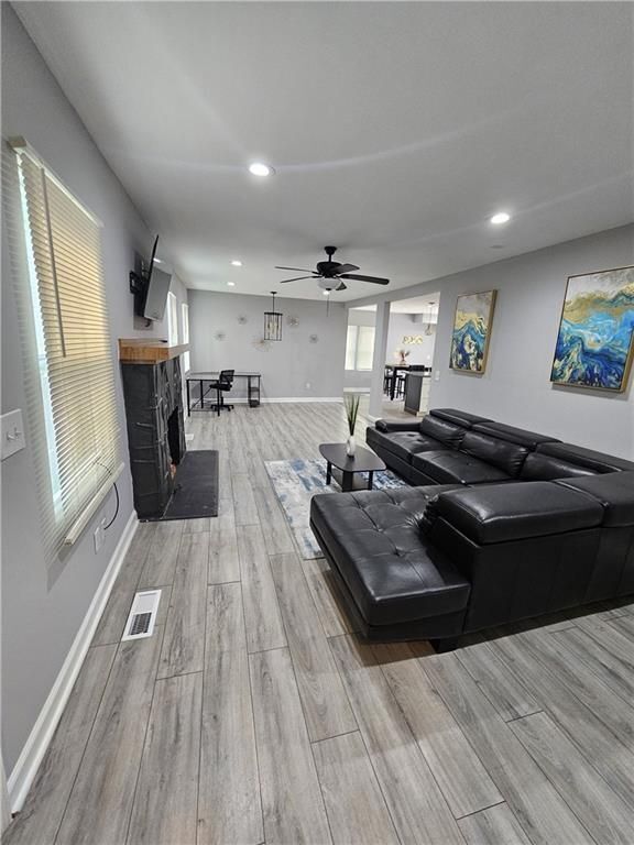 Foto del edificio - 2138 Donald Lee Hollowell Pkwy NW