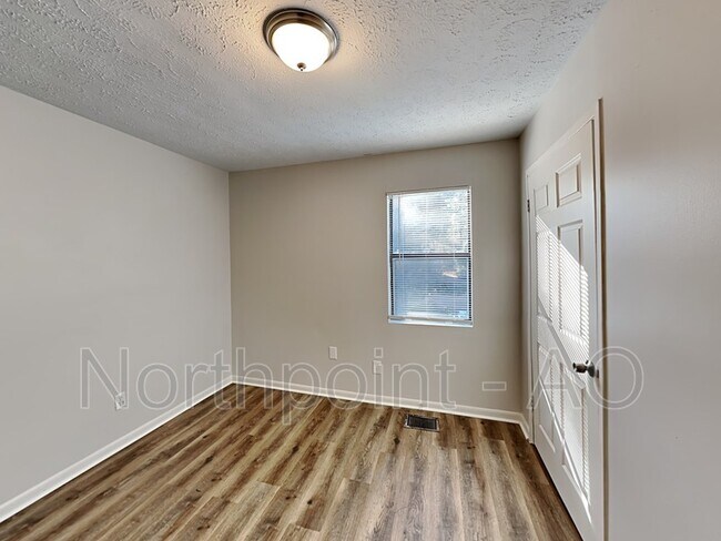 Building Photo - 5455 Red Berry Ln SW