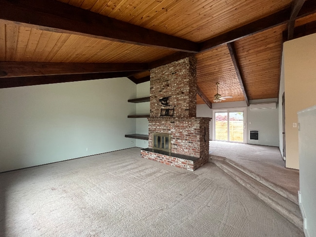 Building Photo - 104 Alturas Dr