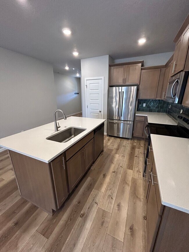 Foto del edificio - Beautiful 4 Bedroom, 2 Bath Home in Carlton