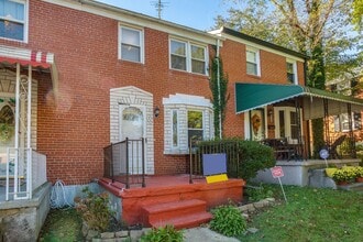 Building Photo - 1327 Limit Ave