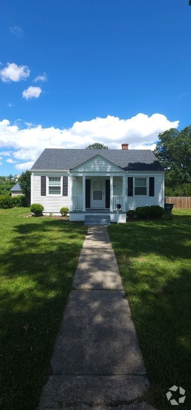 Building Photo - 1711 Betty Ln