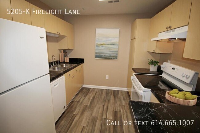 Foto del edificio - 5205 Firelight Ln
