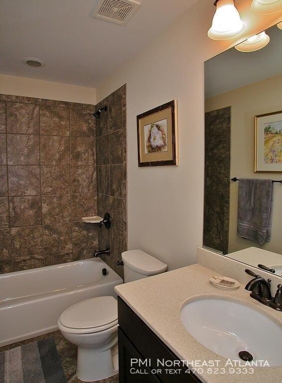 Building Photo - 3752 Golden Leaf Point SW