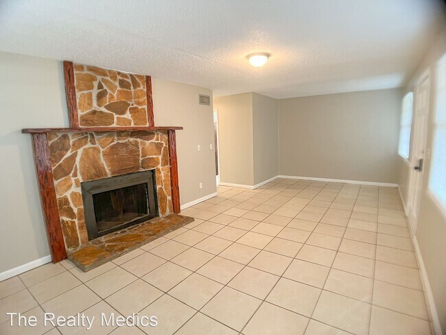 Foto del edificio - 3 br, 1.5 bath House - 10048 SE Sunset Har...