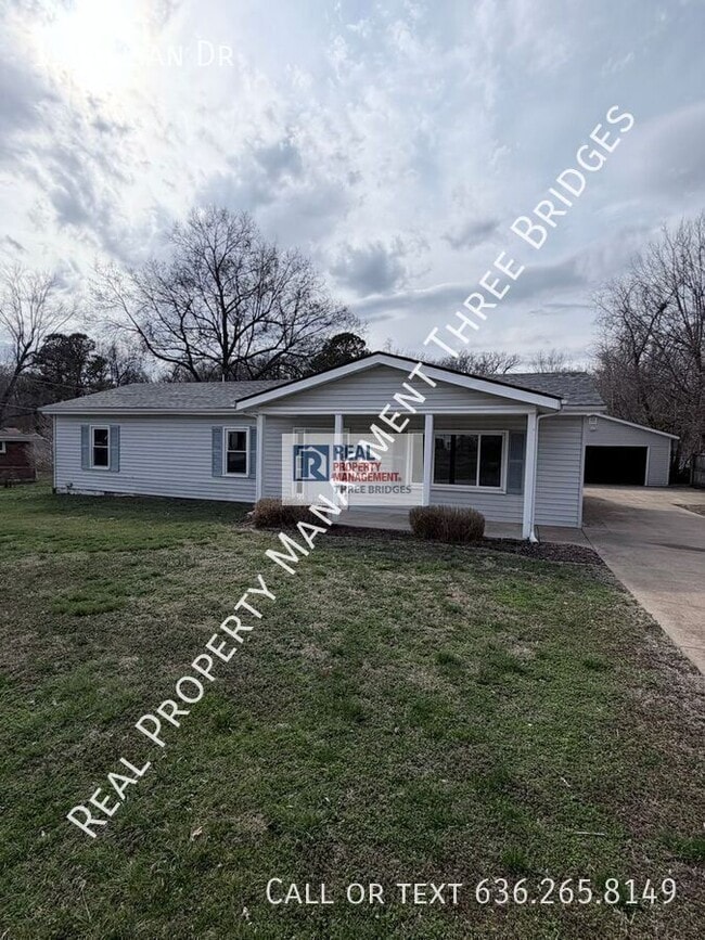 Building Photo - 19 Lillian Dr