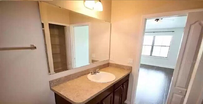 Building Photo - 5441 Windsor Lake Cir