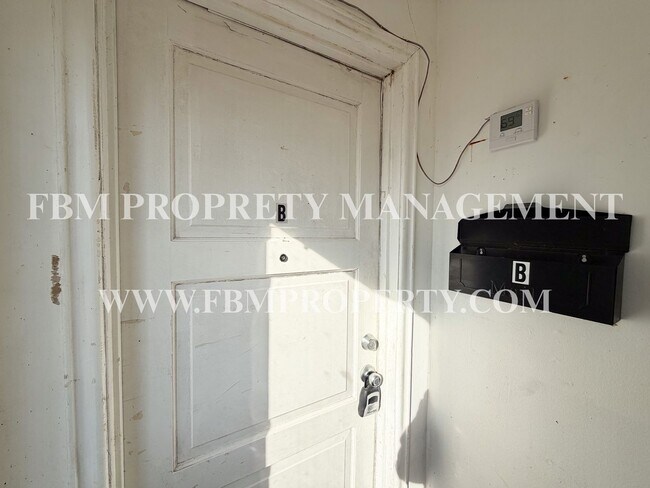 Foto del edificio - 2200 Country Club Rd