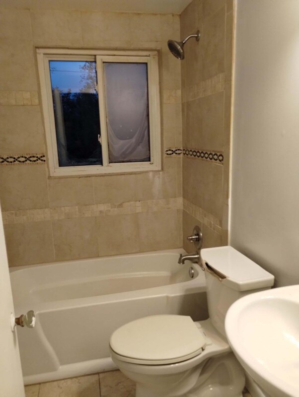Foto del edificio - 1539 W Cedar Ave