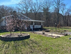 Building Photo - 52 Eds Park Dr