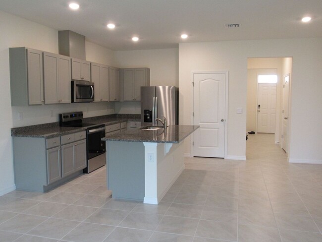 Building Photo - BRAND NEW 3 BEDROOM, 2.5 BATH, 1 CAR GARAG...