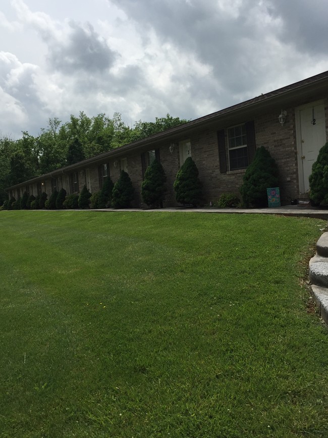 271 S Austin Springs Rd Unit 10, Johnson City, TN 37601 - Apartment for