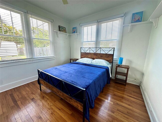 Foto del edificio - 411 SW 19th St