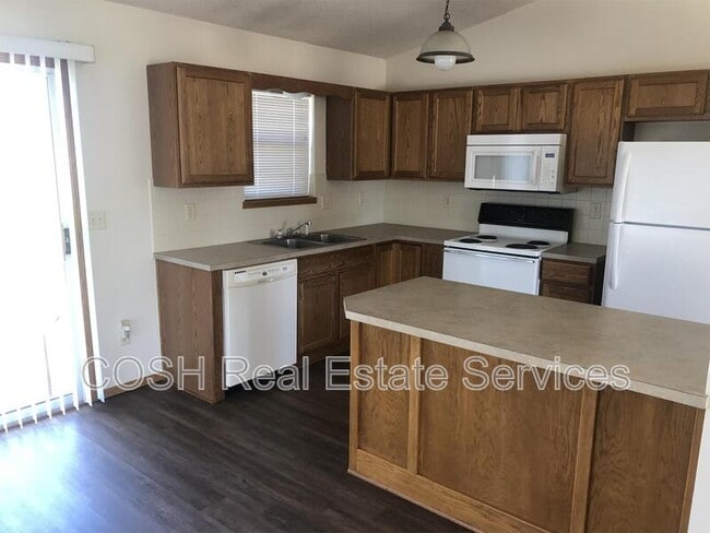 Building Photo - 1342 N Aksarben Ct