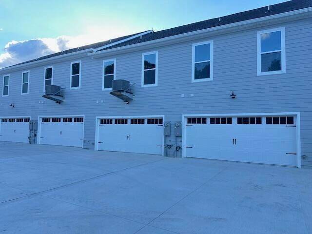 Building Photo - 1923 Cypress Ln