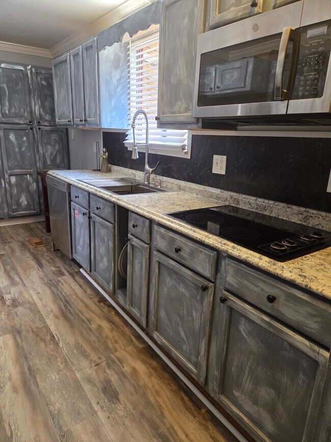 Building Photo - 1748 Paulas Huskey Cir