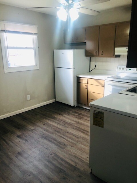 Kitchen with dinette area - 134 Morning Drive