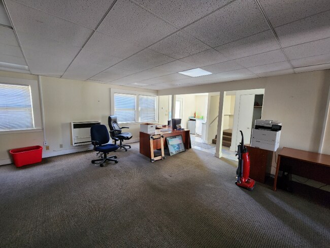 Building Photo - 1734 Seabright Ave