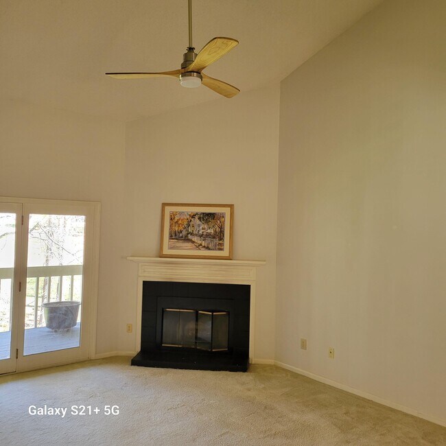 Livingroom - 14 Willow Tree Run