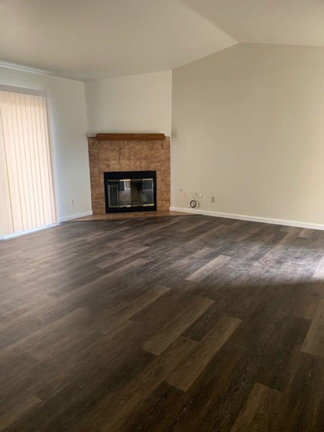 Building Photo - Cozy 2-Bedroom Home for Rent in Tracy!